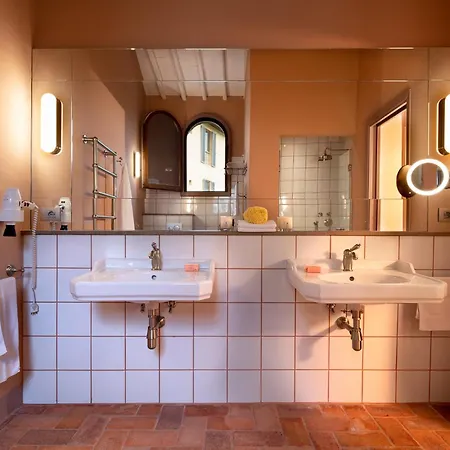 Hotel La Di Vignamaggio