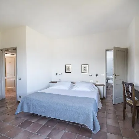 La Di Vignamaggio Hotel 3*