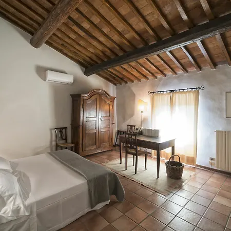 Hotel La Di Vignamaggio 3*